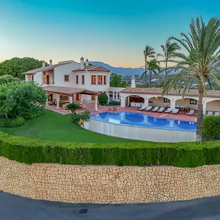 La Roca - By Almarina Villa *
